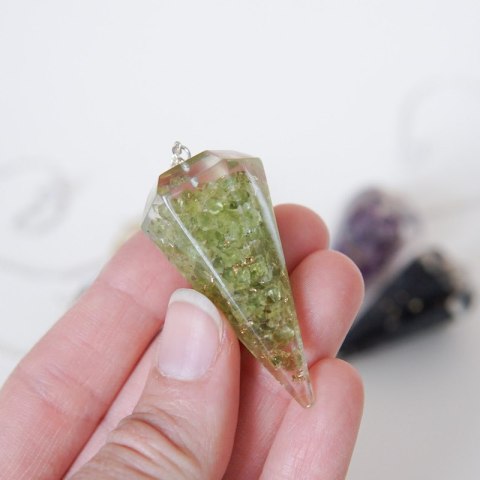 Orgonitowe wahadełko peridot