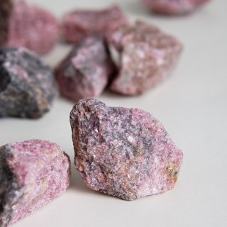 Rodonit surowy