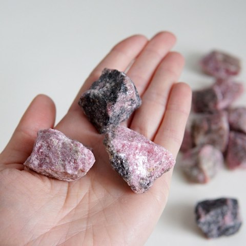 Rodonit surowy