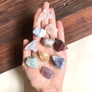 Dłoń Pełna Skarbów - zestaw minerałów - 2