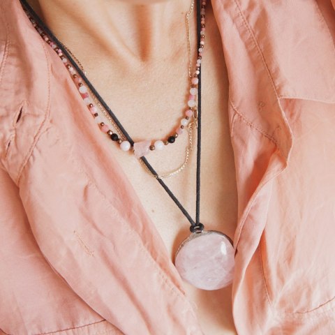 Wisior z kwarcu różowego handmade